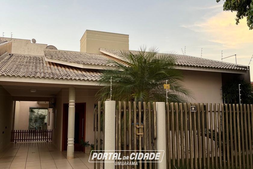 Casa &agrave; venda - 345m&sup2; - Jardim Tamoio