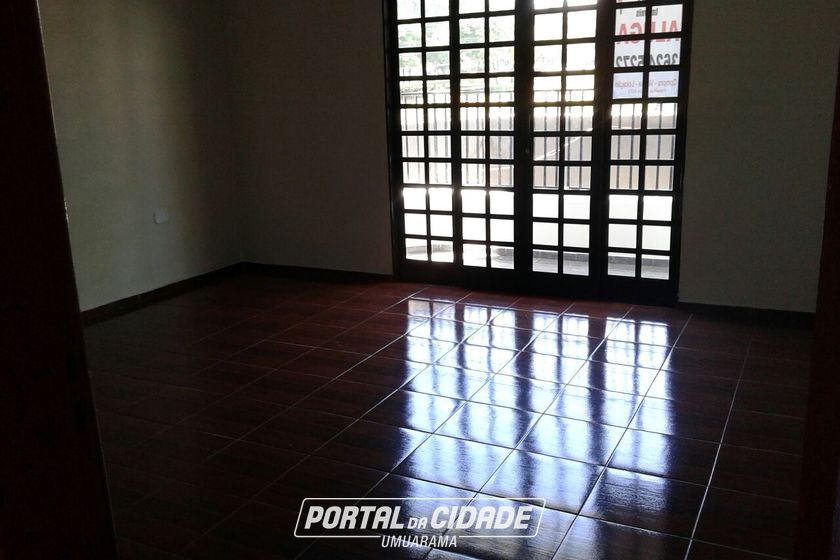 Sal&atilde;o Comercial &agrave; venda - 305m&sup2; - Zona 1
