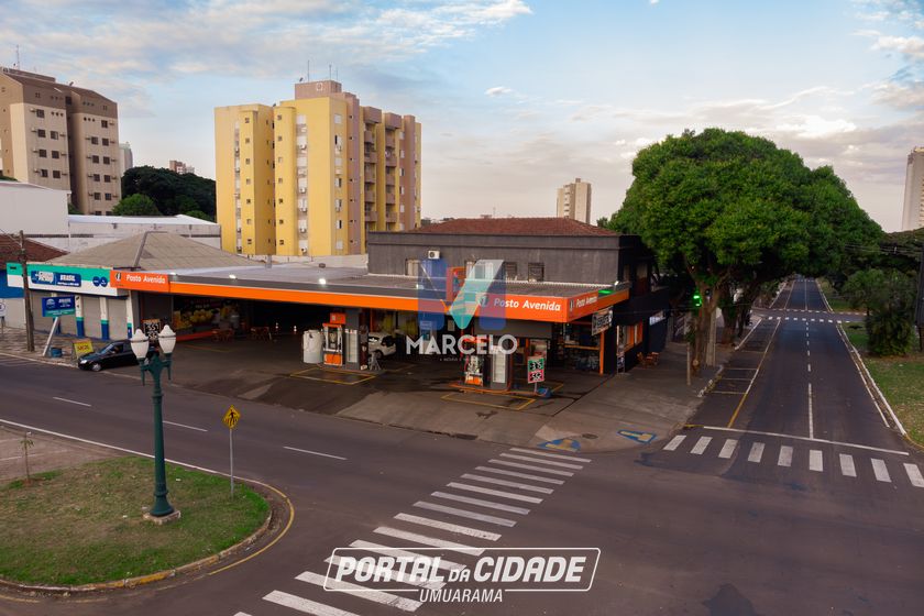 Sal&atilde;o Comercial &agrave; venda - 1470m&sup2; - Zona I