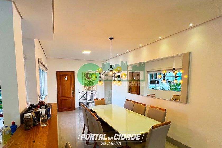 Casa &agrave; venda - 400m&sup2; - Zona II