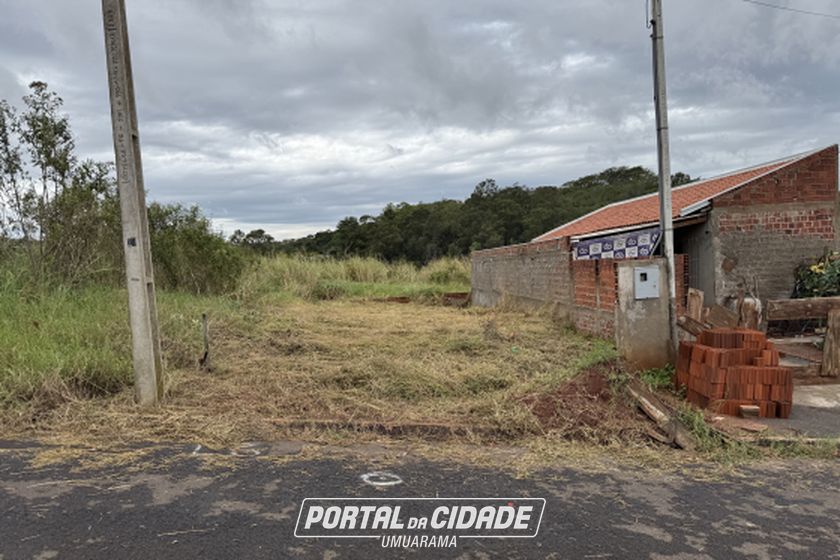 Terreno &agrave; venda - 137m&sup2; - Jardim Roma