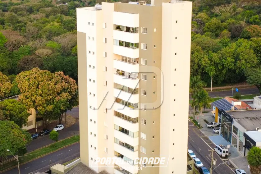 Apartamento &agrave; venda - 126m&sup2; - Zona I