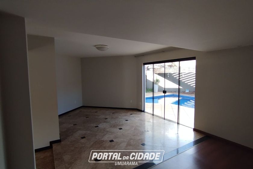 Casa &agrave; venda - 406m&sup2; - Zona II