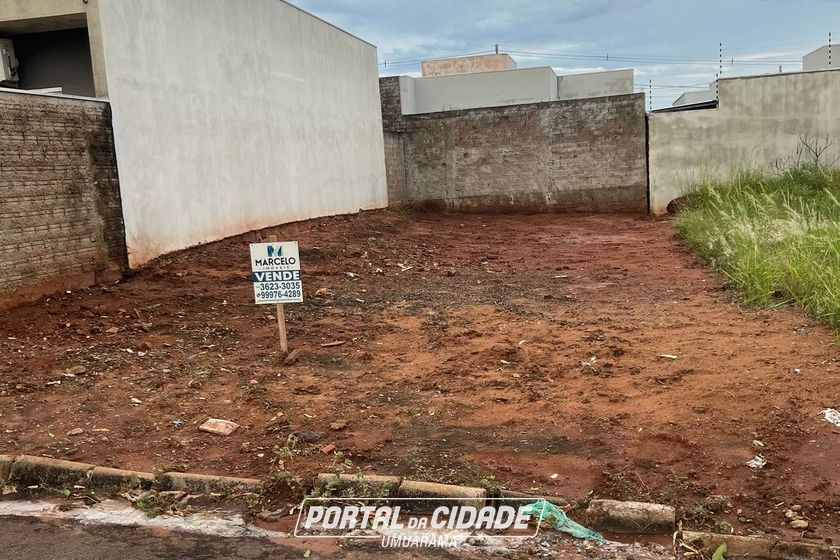 Terreno &agrave; venda - 128m&sup2; - PARQUE RESIDENCIAL VIENA
