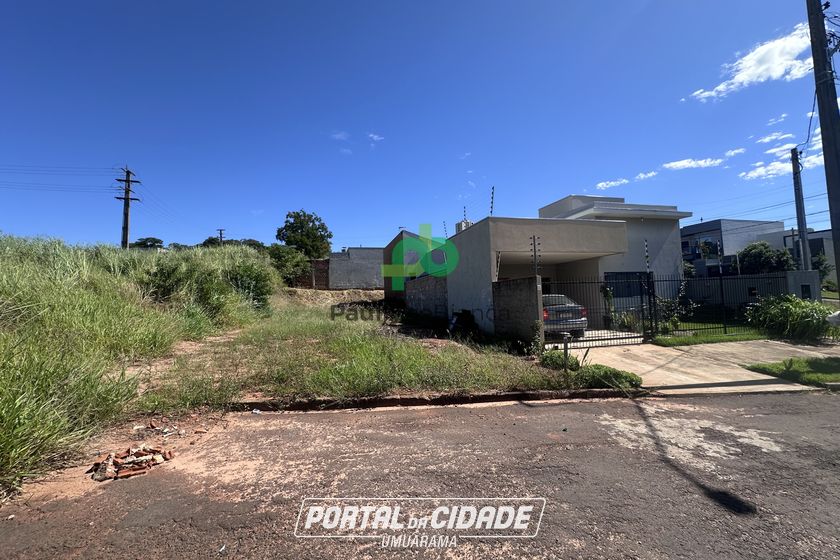Terreno &agrave; venda - 176m&sup2; - PORTO SEGURO