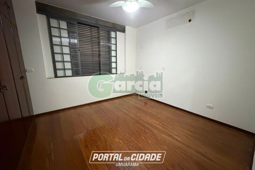 Casa para alugar - 525m&sup2; - Zona I