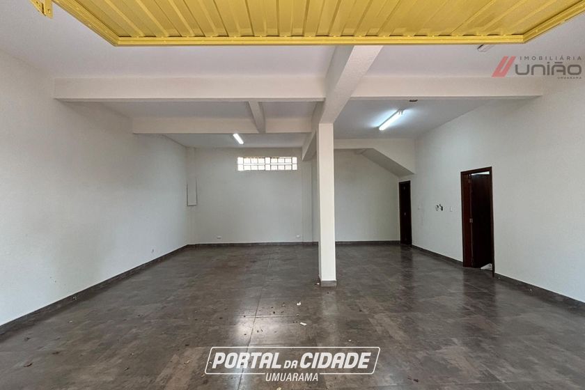 Casa para alugar - 363m&sup2; - Zona IV