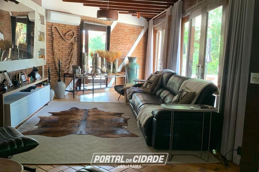 Ch&aacute;cara &agrave; venda - 7260m&sup2; - Zona I