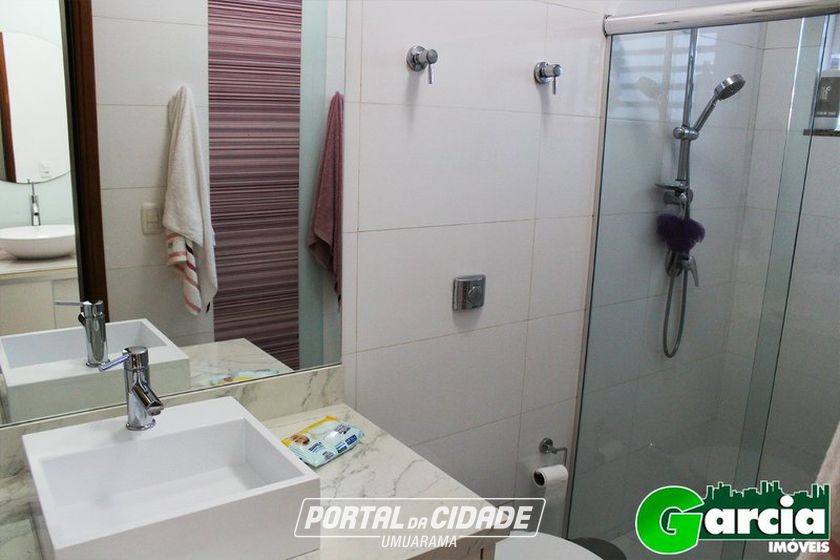 Sobrado &agrave; venda - 300m&sup2; - Jardim Veleiros