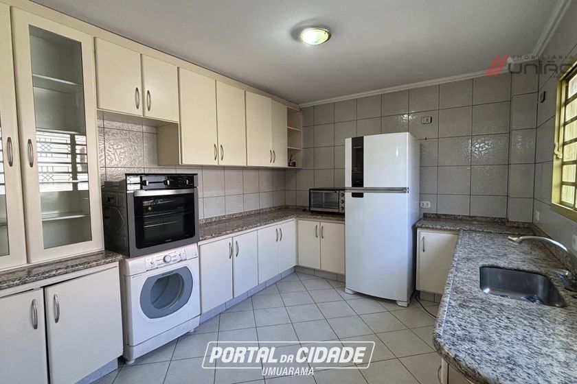 Casa para alugar - 363m&sup2; - Zona IV
