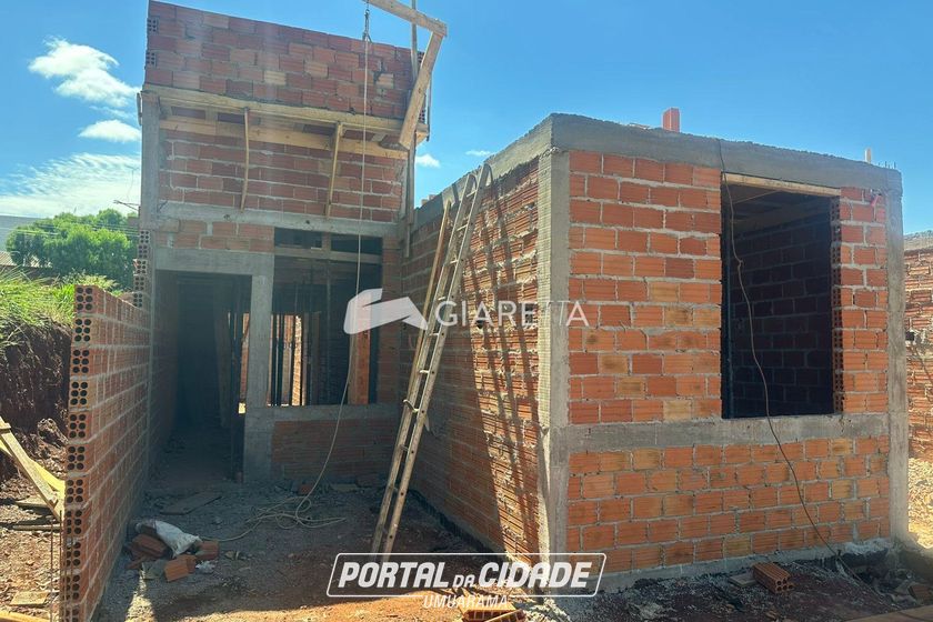 Casa &agrave; venda - 65m&sup2; - JARDIM COOPAGRO