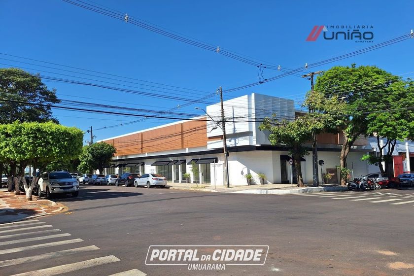 Sal&atilde;o Comercial para alugar - 243m&sup2; - Zona I