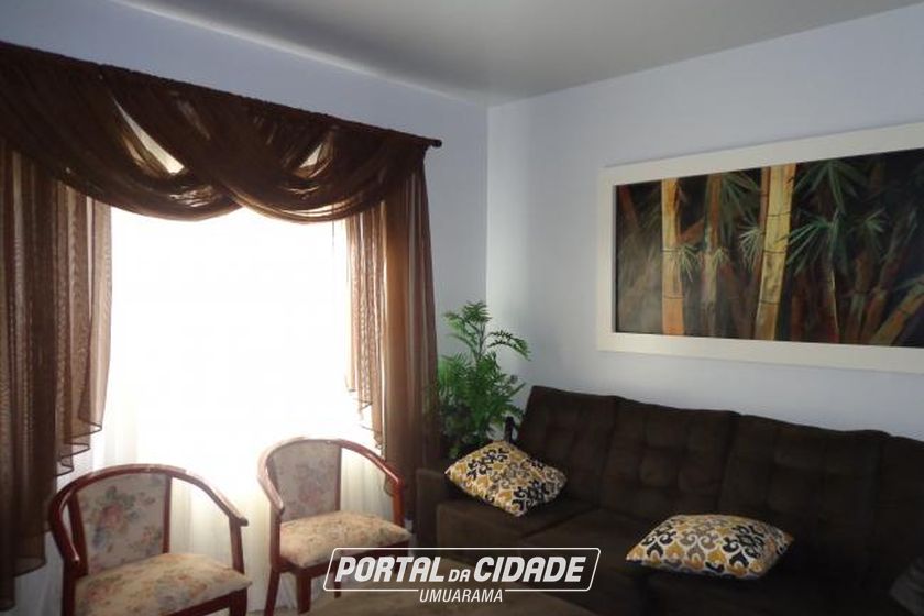 Sobrado &agrave; venda - 200m&sup2; - Zona 1