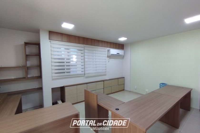 Sala Comercial &agrave; venda - 53m&sup2; - ZONA I