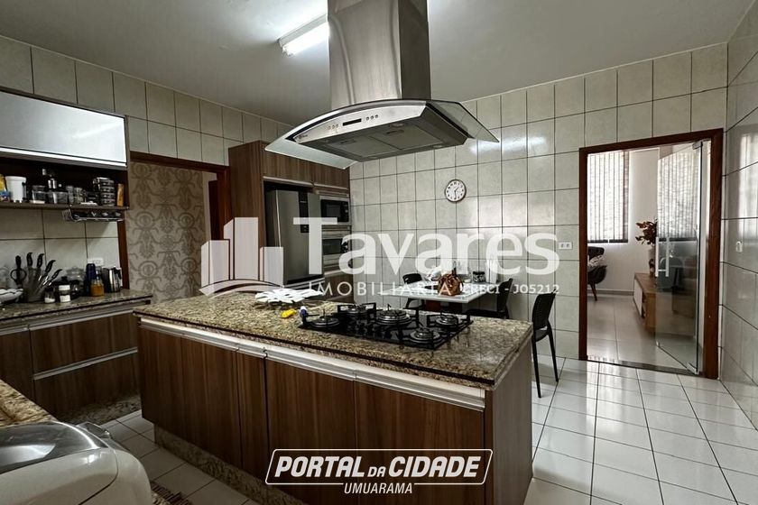 Sobrado &agrave; venda - 196m&sup2; - Zona VII