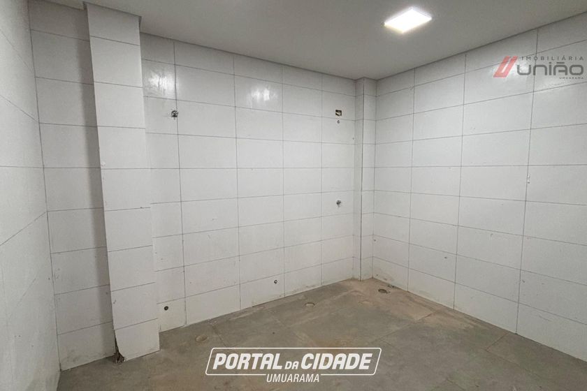 Sal&atilde;o Comercial para alugar - 1000m&sup2; - Parque Industrial II