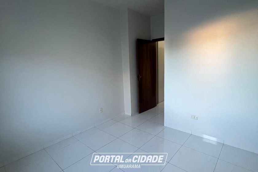 Casa para alugar - 100m&sup2; - Jardim Alphavile