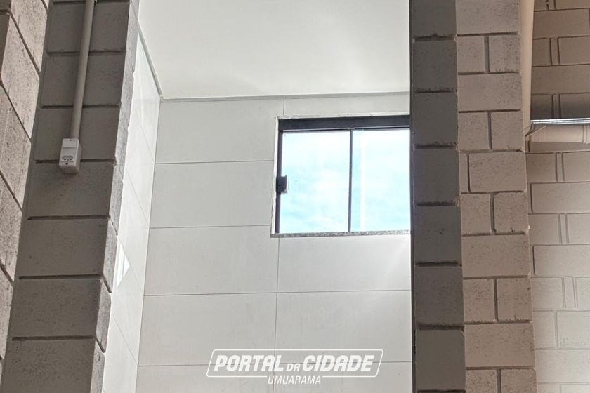 Sal&atilde;o Comercial para alugar - 1000m&sup2; - Parque Industrial II