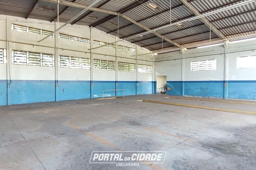 Sal&atilde;o Comercial para alugar - 940m&sup2; - Zona I-a