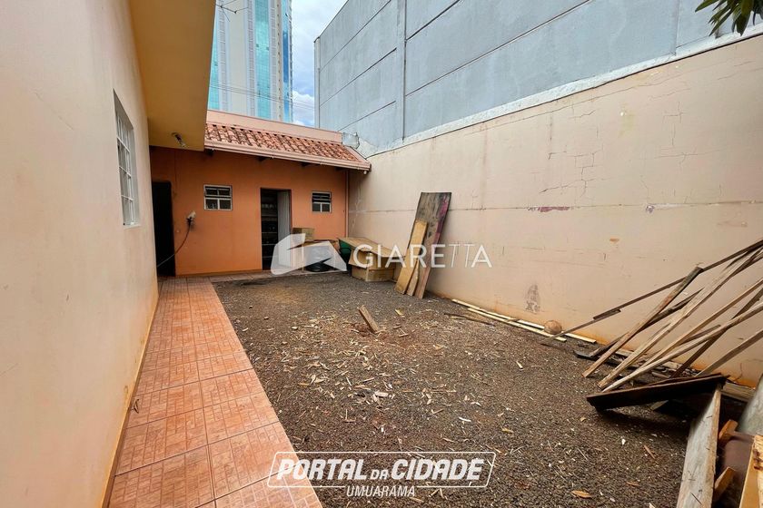 Casa &agrave; venda - 207m&sup2; - VILA INDUSTRIAL