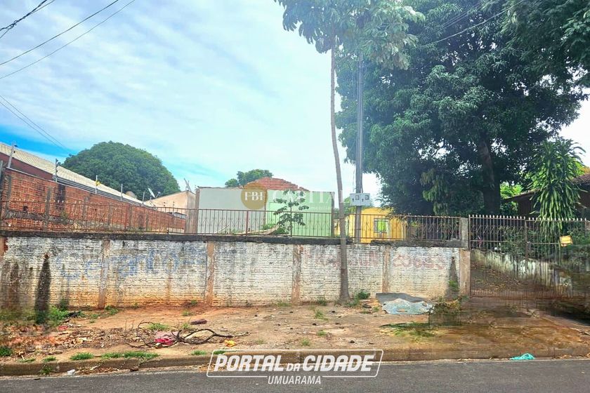 Terreno &agrave; venda - 603m&sup2; - Zona VI