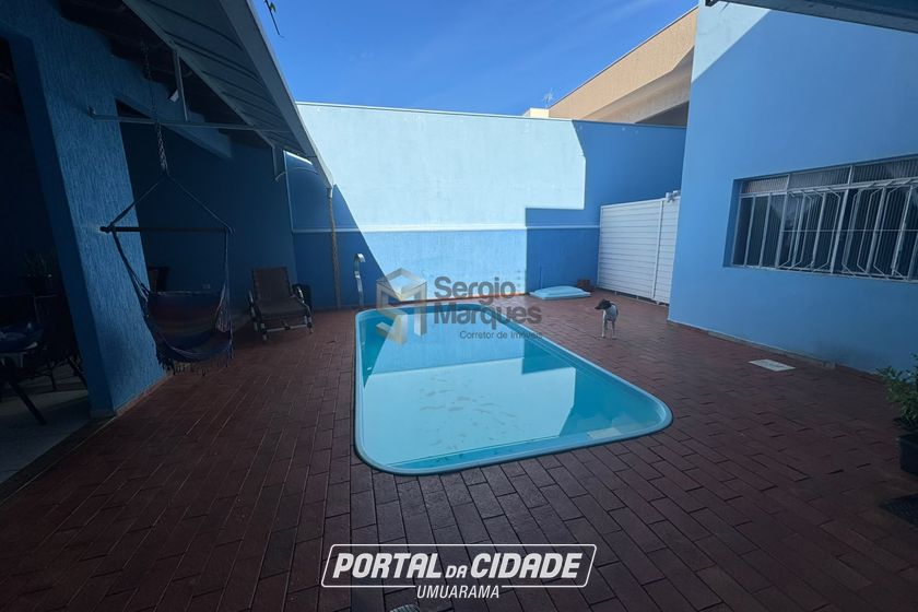 Sobrado &agrave; venda - 238m&sup2; - Zona 2