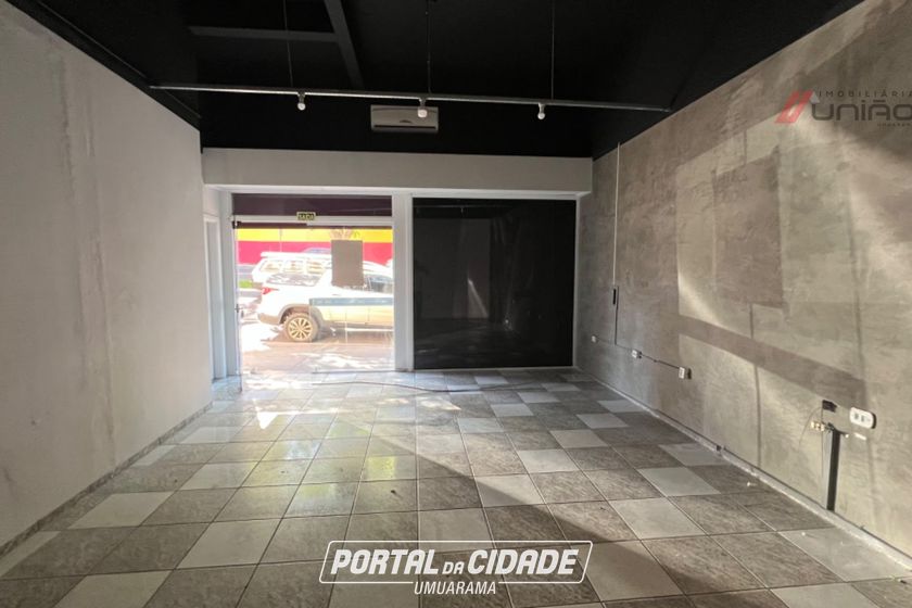 Sal&atilde;o Comercial para alugar - 33m&sup2; - Zona I