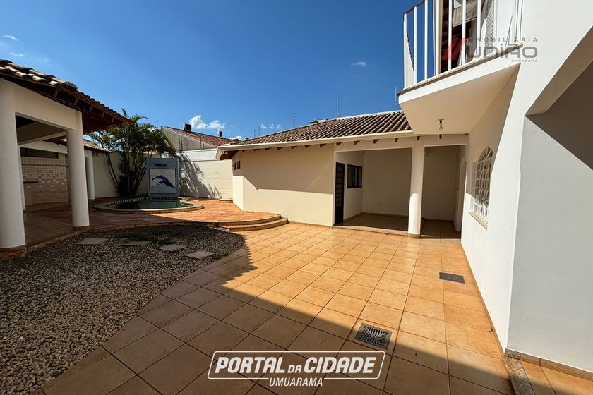 Casa &agrave; venda - 293m&sup2; - Zona Armazem
