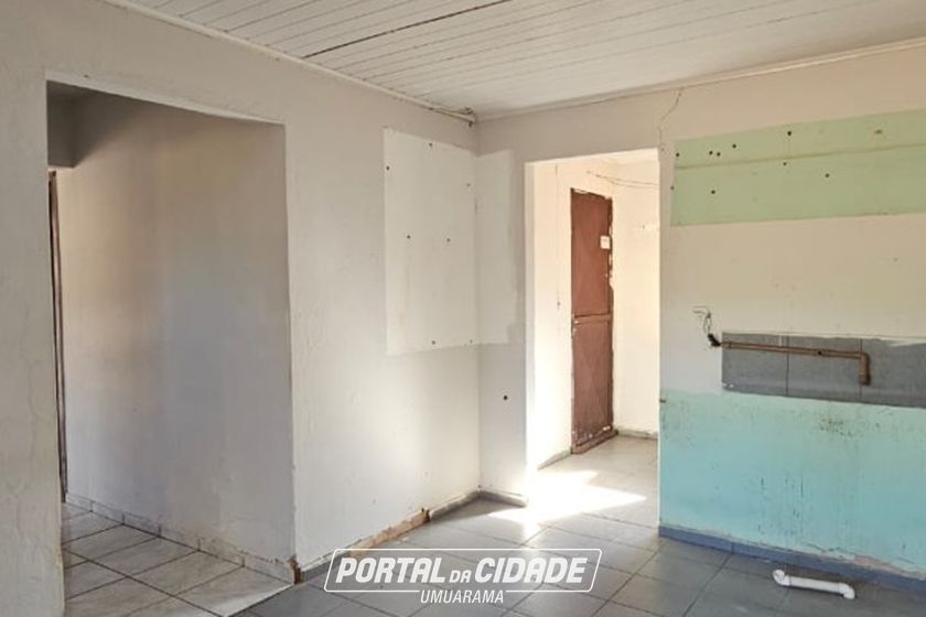 Casa &agrave; venda - 68m&sup2; - CONJUNTO RESIDENCIAL CORREGO LONGE