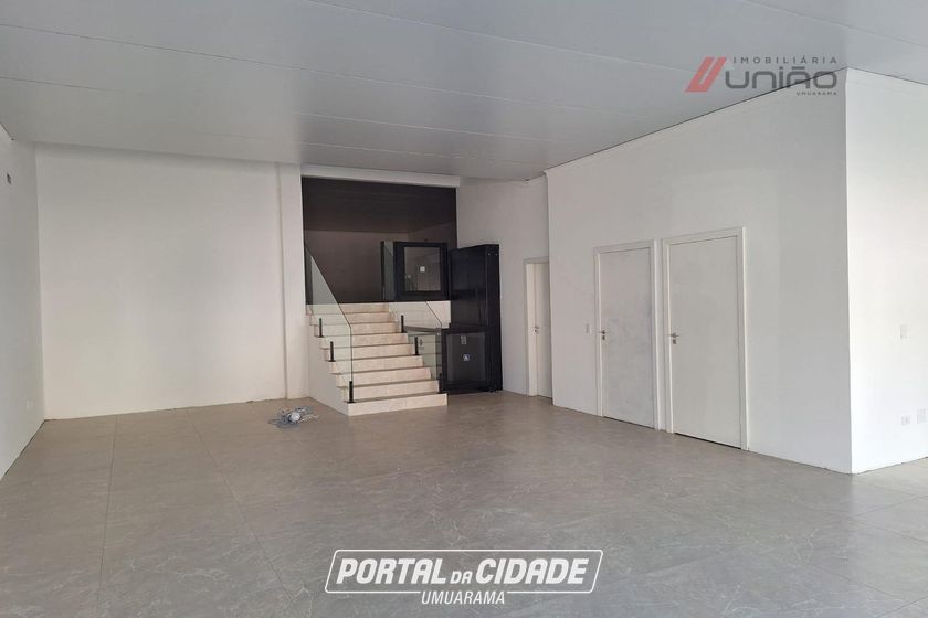 Sal&atilde;o Comercial para alugar - 243m&sup2; - Zona I