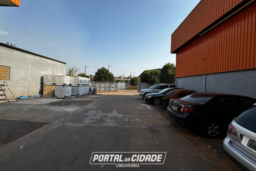 Sal&atilde;o Comercial &agrave; venda - 2000m&sup2; - Parque Industrial