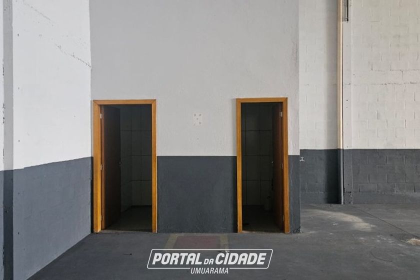 Sal&atilde;o Comercial para alugar - 210m&sup2; - Parque Irani