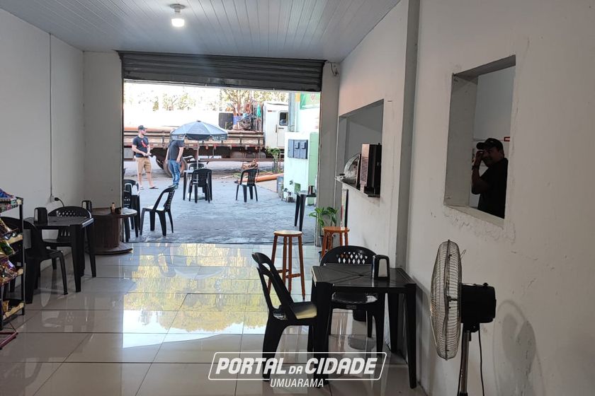 Sal&atilde;o Comercial &agrave; venda - 305m&sup2; - Zona 1