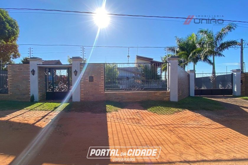 Casa &agrave; venda - 420m&sup2; - Zona I-a