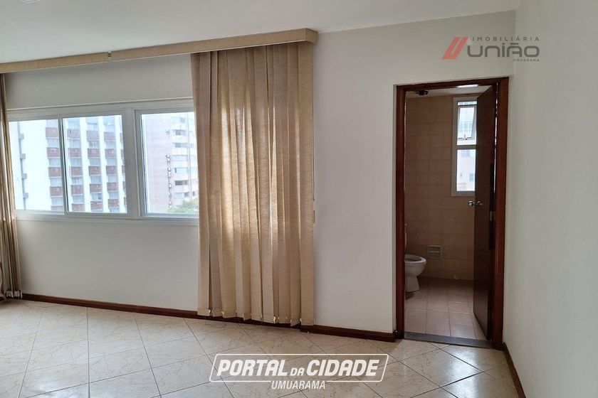 Sal&atilde;o Comercial &agrave; venda - 90m&sup2; - Zona 1