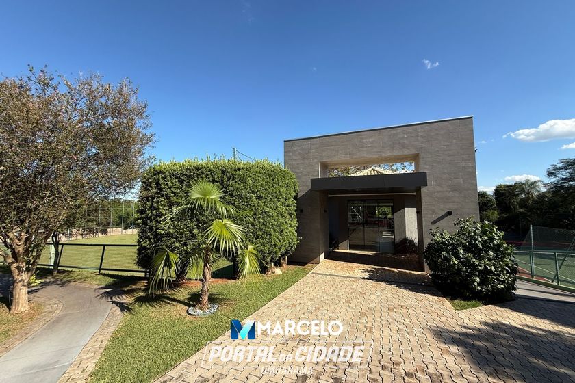 Terreno &agrave; venda - 610m&sup2; - Zona III