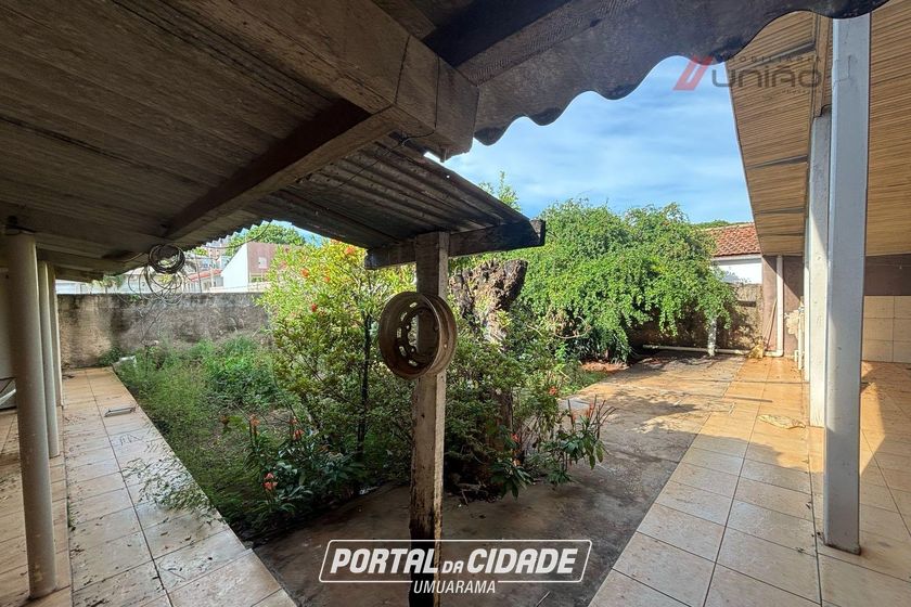 Casa &agrave; venda - 290m&sup2; - Zona III