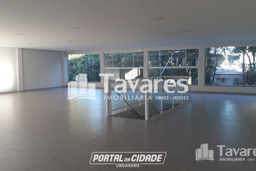 Sal&atilde;o Comercial &agrave; venda - 890m&sup2; - Zona VII