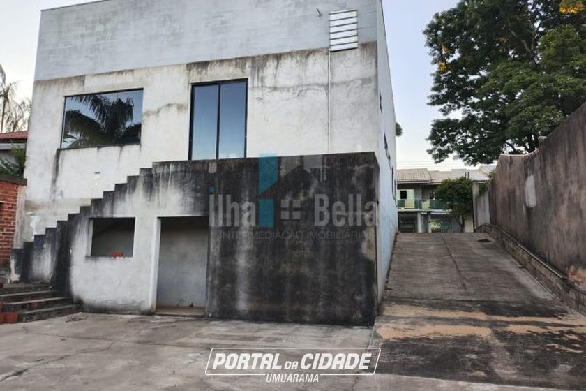 Sal&atilde;o Comercial &agrave; venda - Zona III