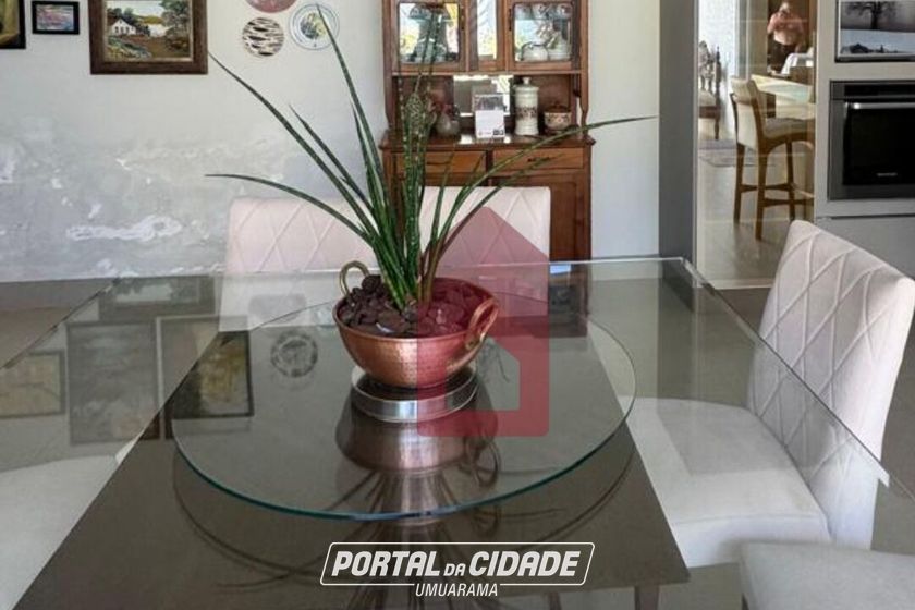 Casa &agrave; venda - 261m&sup2; - Zona II