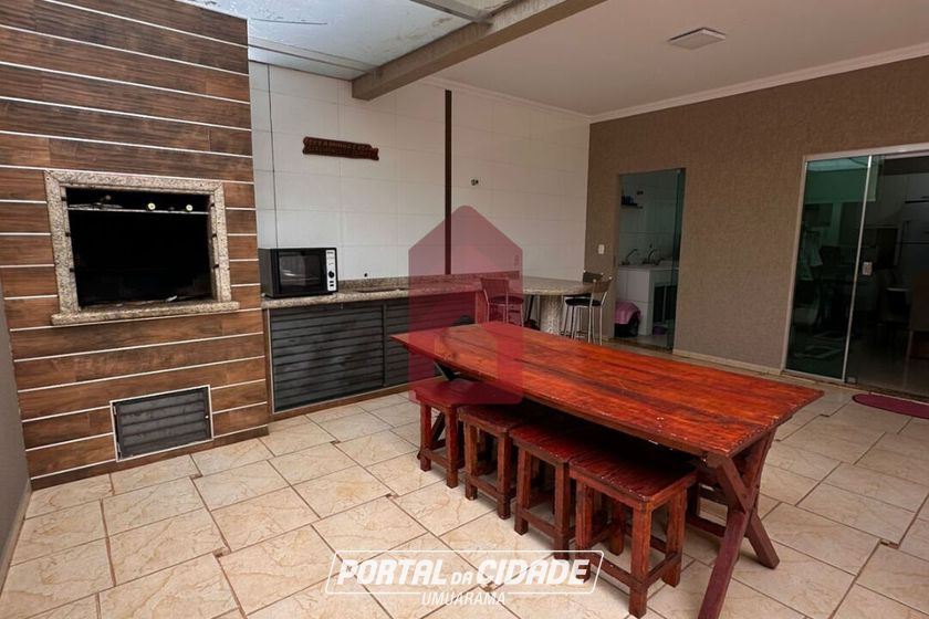 Casa &agrave; venda - 150m&sup2; - Jardim Colibri