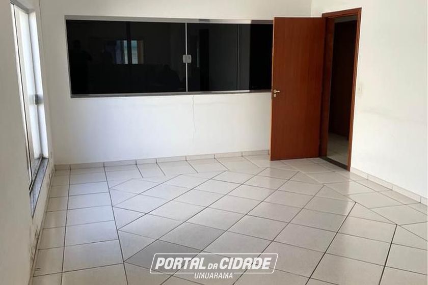Sal&atilde;o Comercial &agrave; venda - 490m&sup2; - Zona I