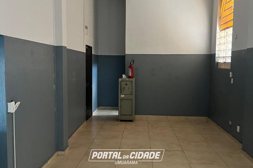 Sal&atilde;o Comercial para alugar - 500m&sup2; - ZONA VII