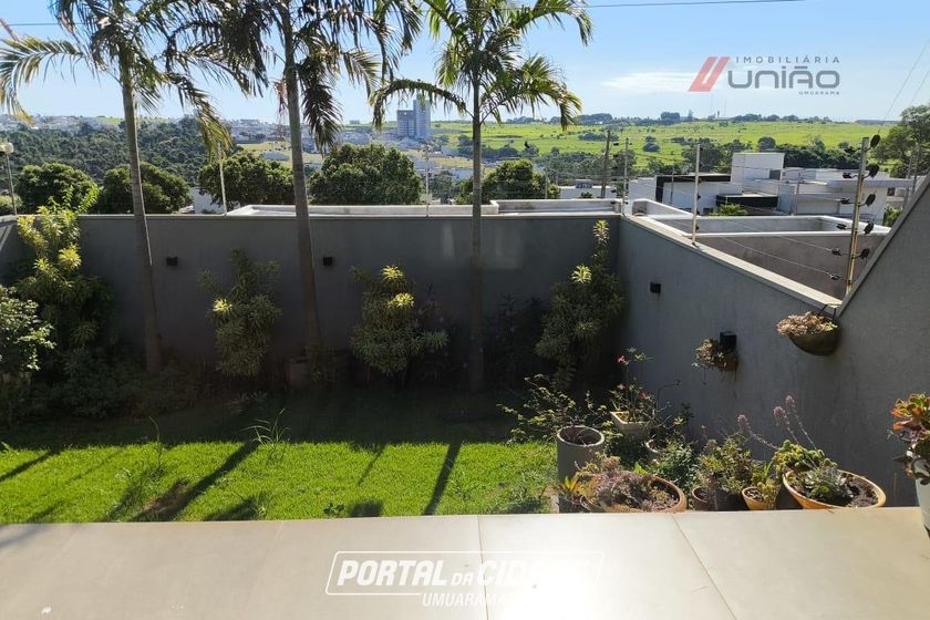 Casa &agrave; venda - 138m&sup2; - Jardim Azal&eacute;ia