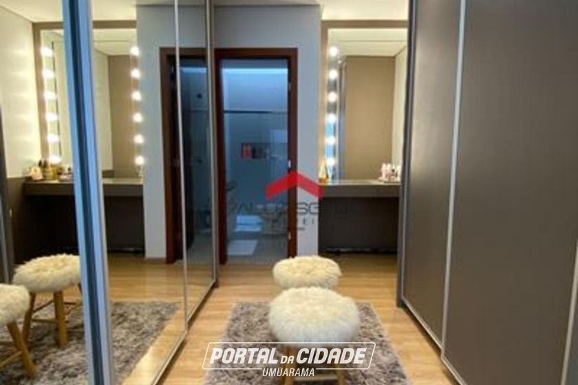 Sobrado &agrave; venda - 260m&sup2; - Parque do Lago