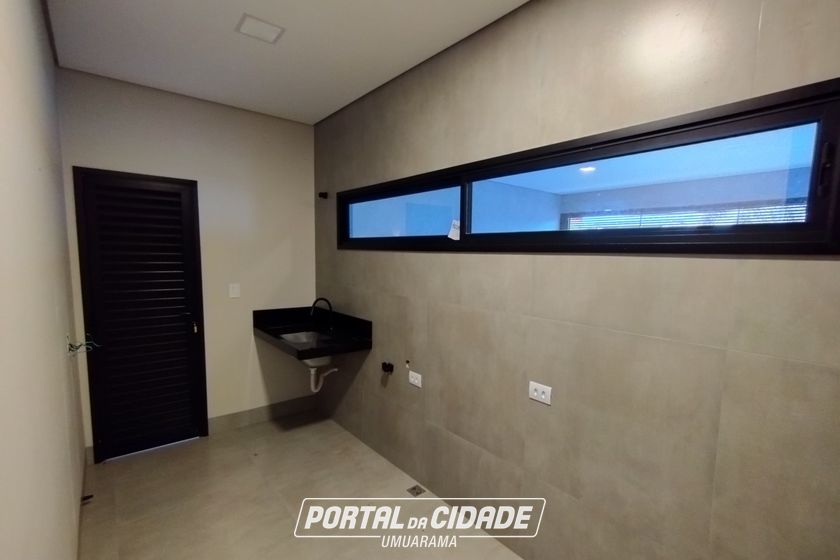 Casa &agrave; venda - 135m&sup2; - PARQUE RESIDENCIAL INTERLAGOS II