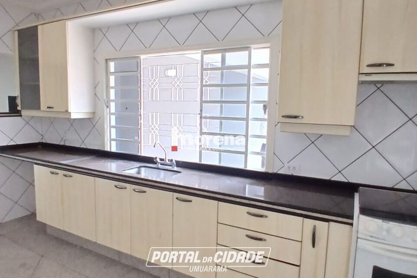 Sobrado para alugar - 150m&sup2; - Zona II