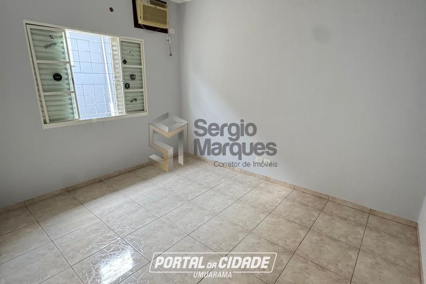 Casa &agrave; venda - 250m&sup2; - Jardim Bandeirantes