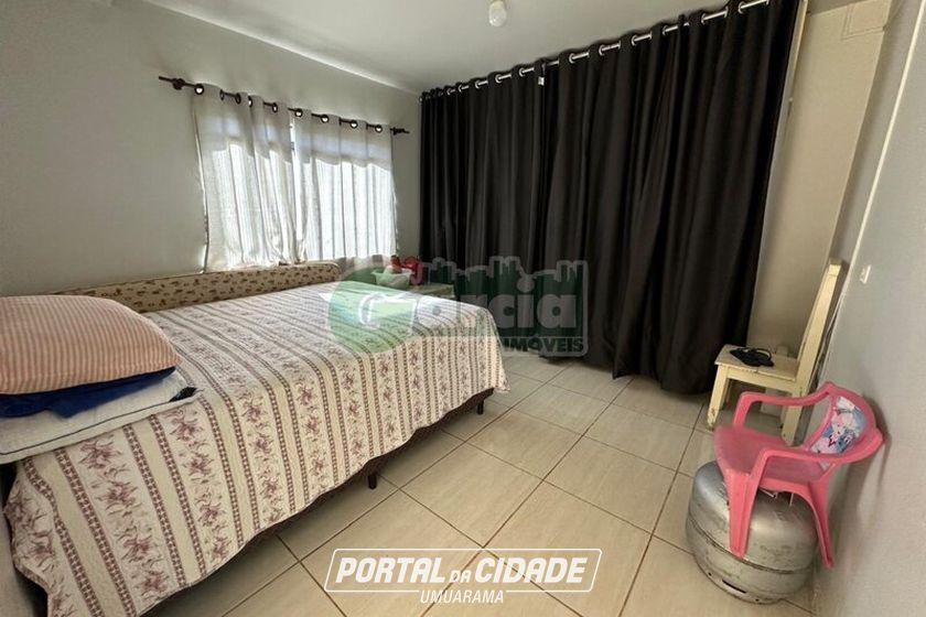 Casa &agrave; venda - 300m&sup2; - Parque San Remo I