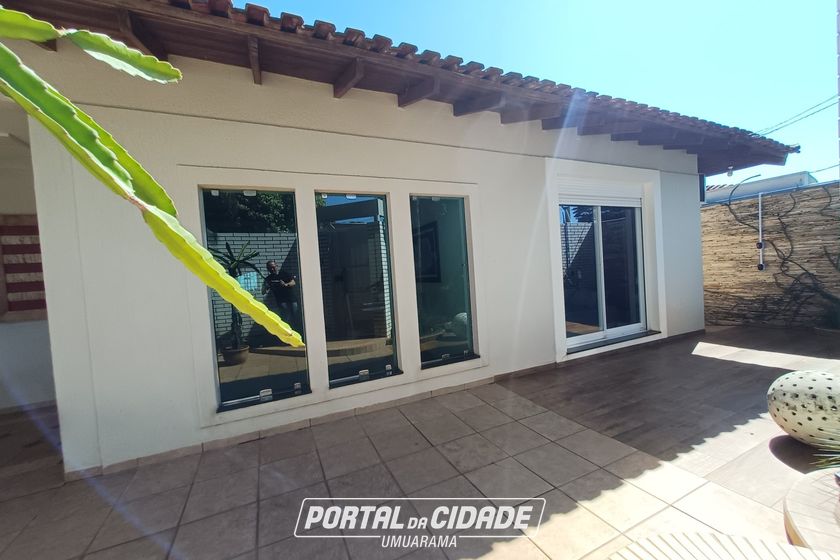 Casa &agrave; venda - 420m&sup2; - Zona I